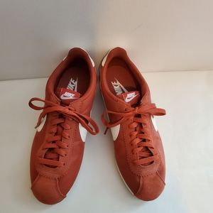 NIKE "Classic Cortez" Sneaker - Size 9